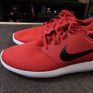 Nike Roshe G spikeless Golf cleats / shoes